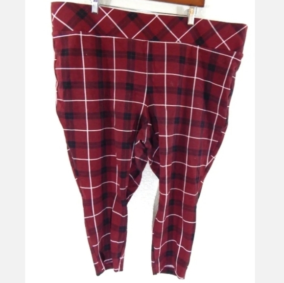 Torrid Plaid Pixie Crop Pants Short Length - Picture 2 of 5